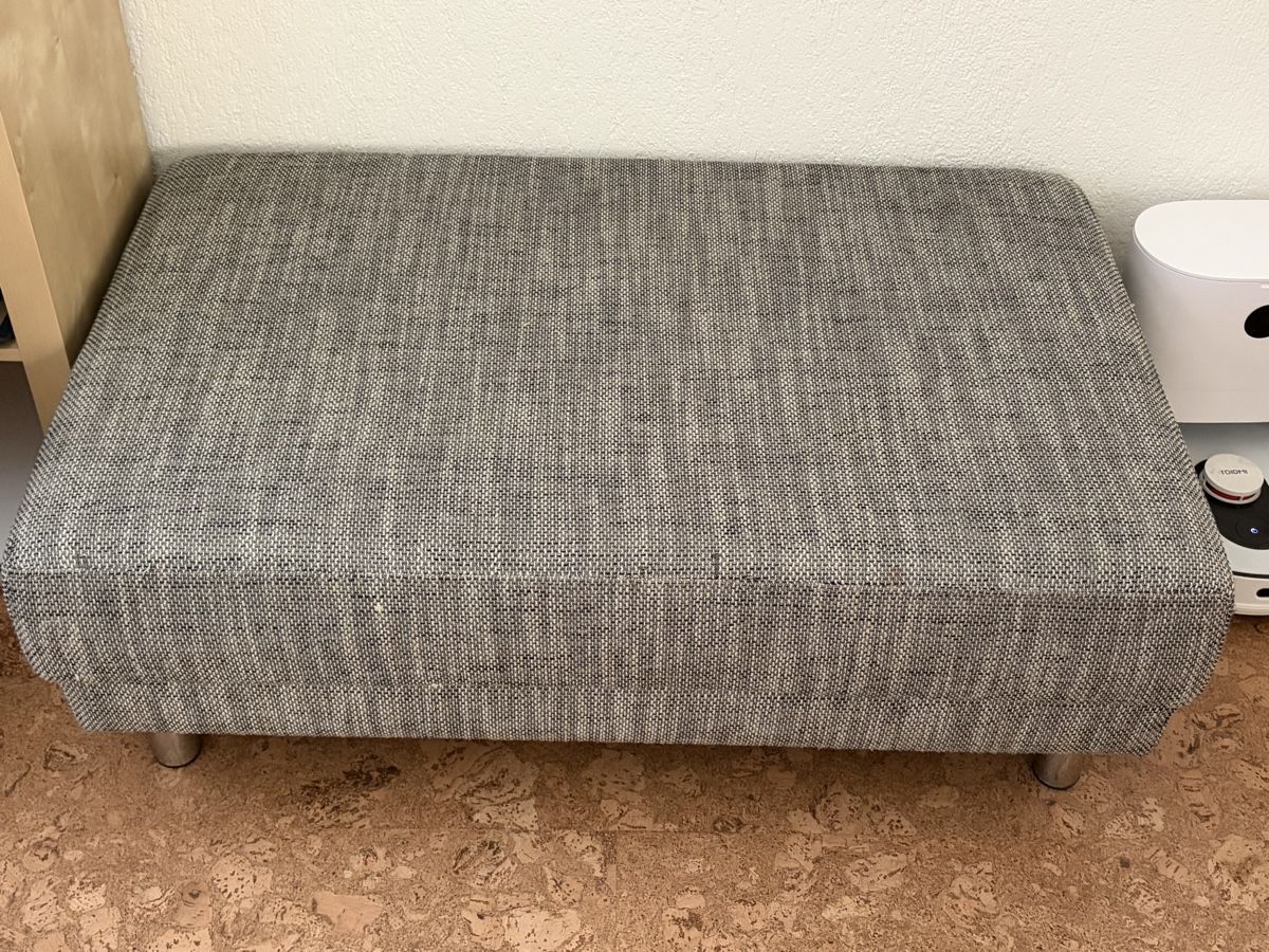 Divani: Ecksofa grau mit Hocker – Usato da Oberentfelden venduto da mir_y2yj 2