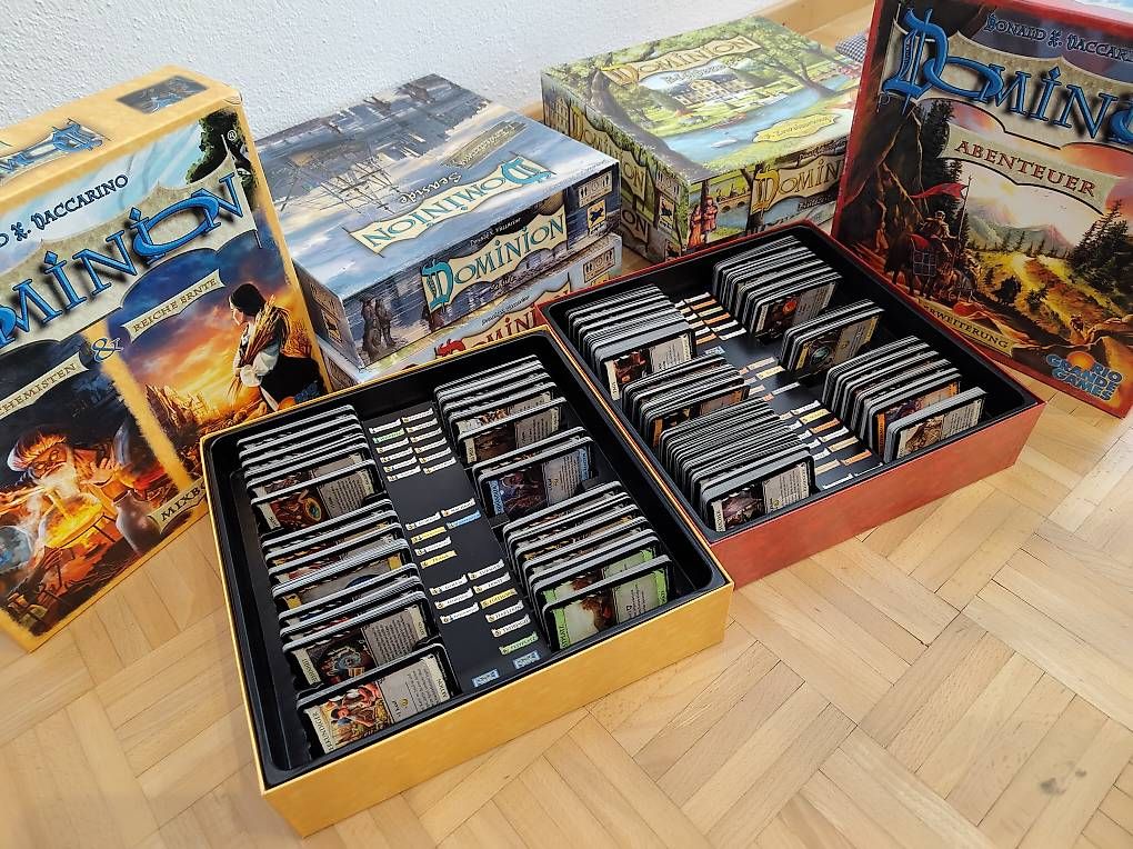 Jeux: Dominion + 5 Erweiterungen – D'occasion à Aadorf par Walzkon 1