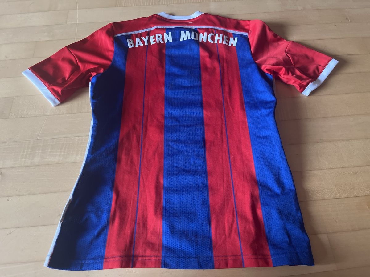 Bayern München Canottiere & Pantaloni: FC Bayern München Trikot 2012/13 – Usato da Wallisellen venduto da theadicts77 2