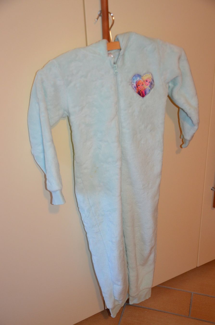Pigiama & Simili: TAILLE 110 - 116 - OVERALL PLUSCH NEU – Nuovo e nell'imballaggio originale da Chiasso venduto da Dolly015
