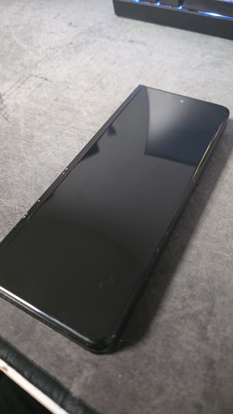 Samsung Telefoni cellulari / Smartphones: Samsung Galaxy Fold 3 5G 512GB – Usato da Laufen venduto da stu_5br9