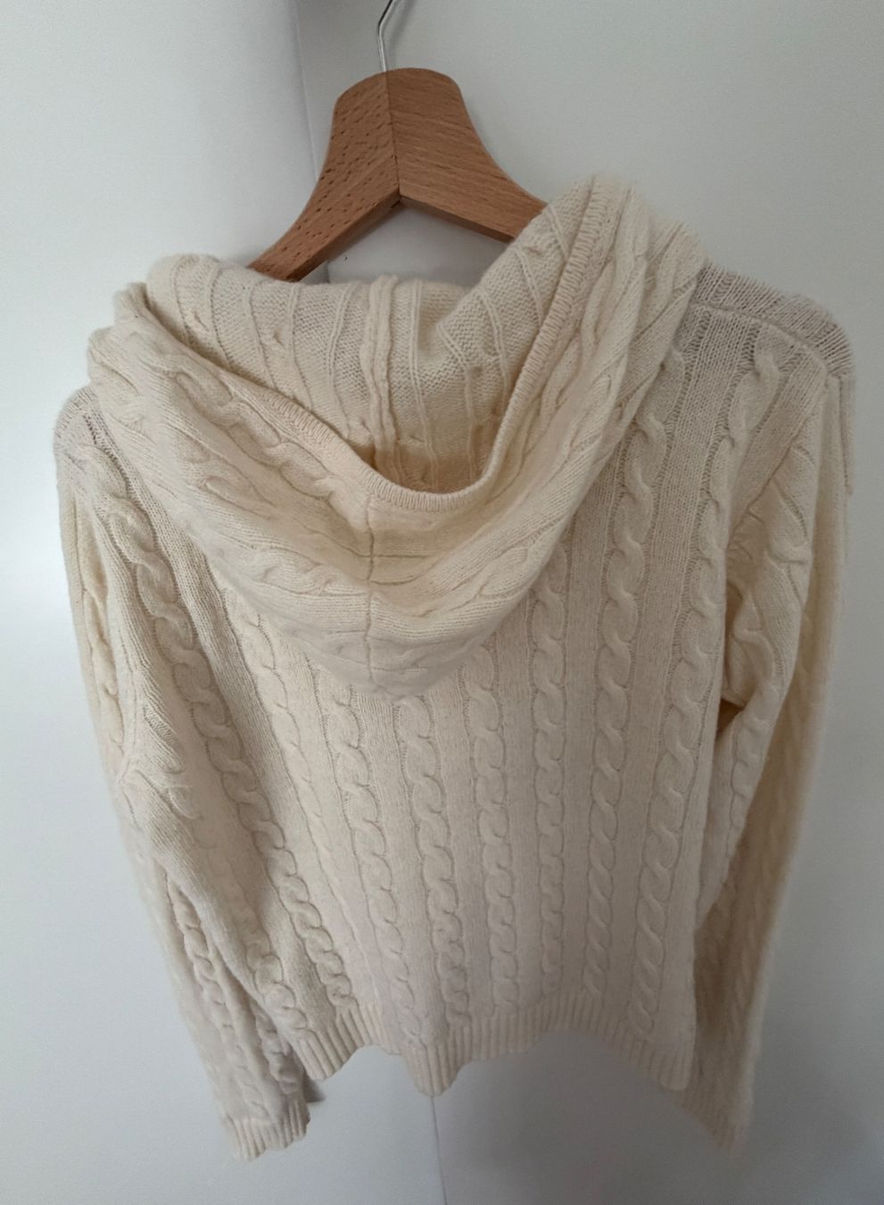 Brandy Melville Giacche: Strickjacke von Brandy Melville – Nuovo (secondo la descrizione) da St.Gallen venduto da emm_9ydh 1