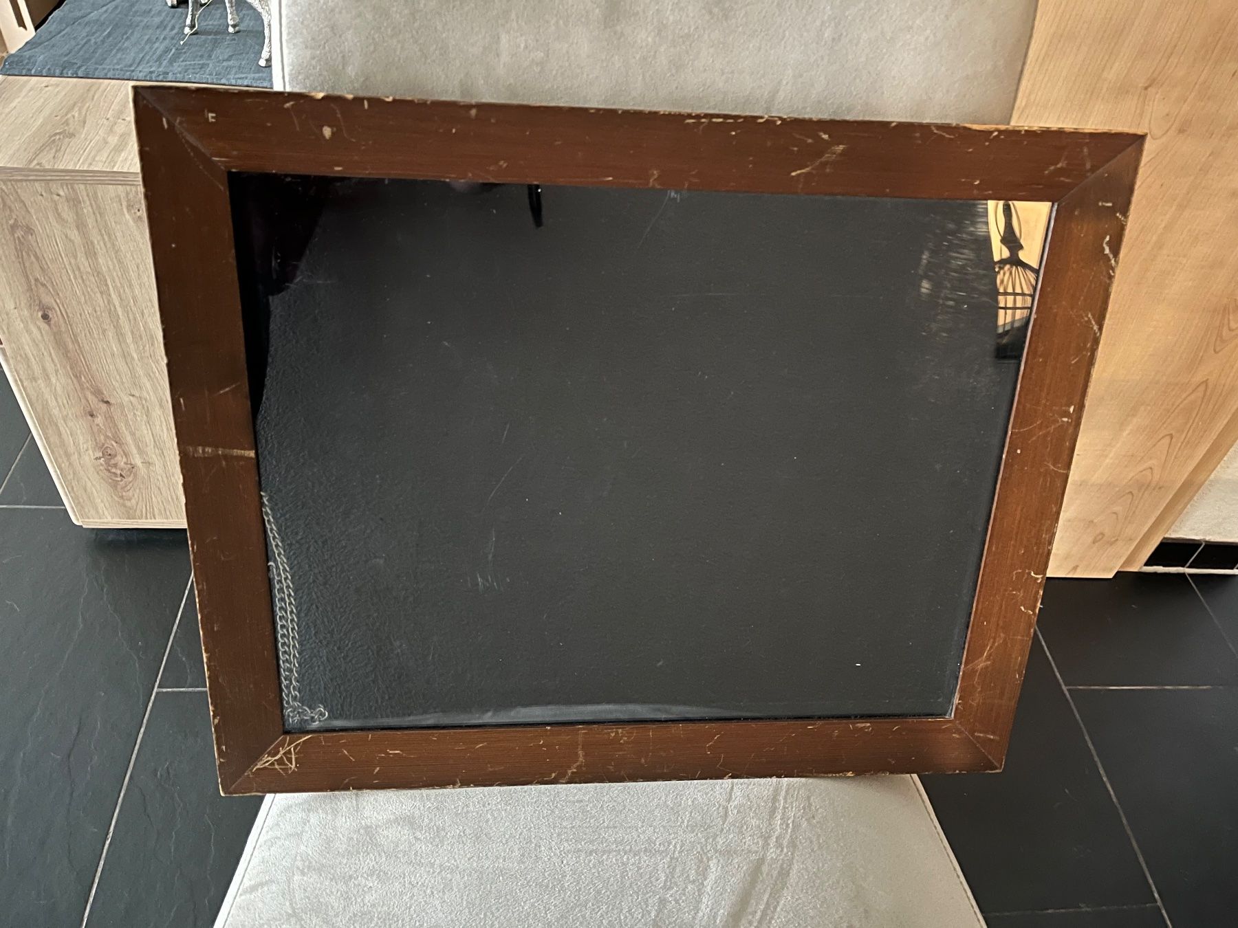Vetrine: Holz Vitrine Vintage mit Samt Innenfutter – Usato da Neuenhof venduto da Pixeline