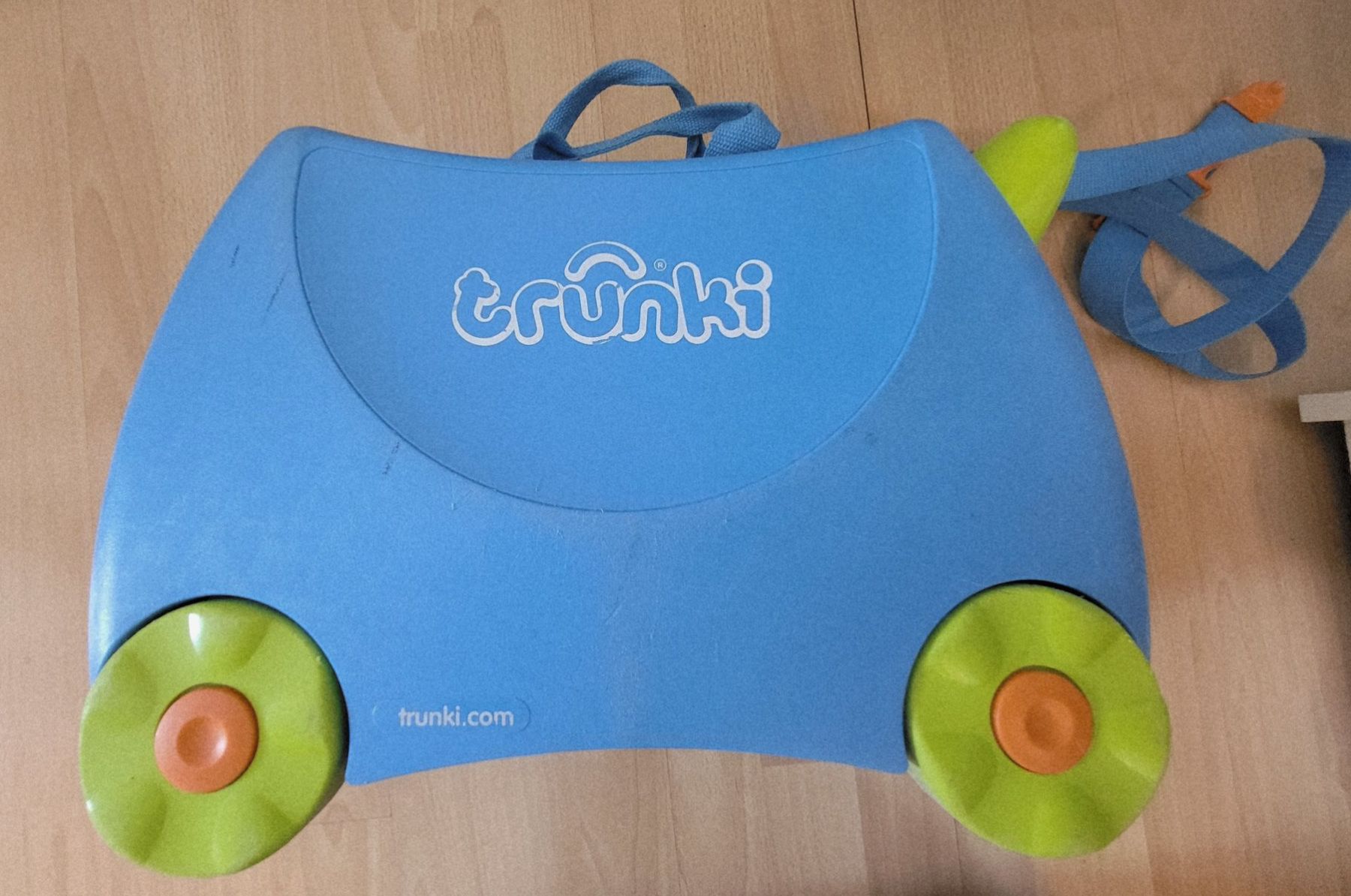 Trunki Reisekoffer: Trunki children's ride-on suitcase blue used – Gebraucht aus Zürich von tzhbuanb