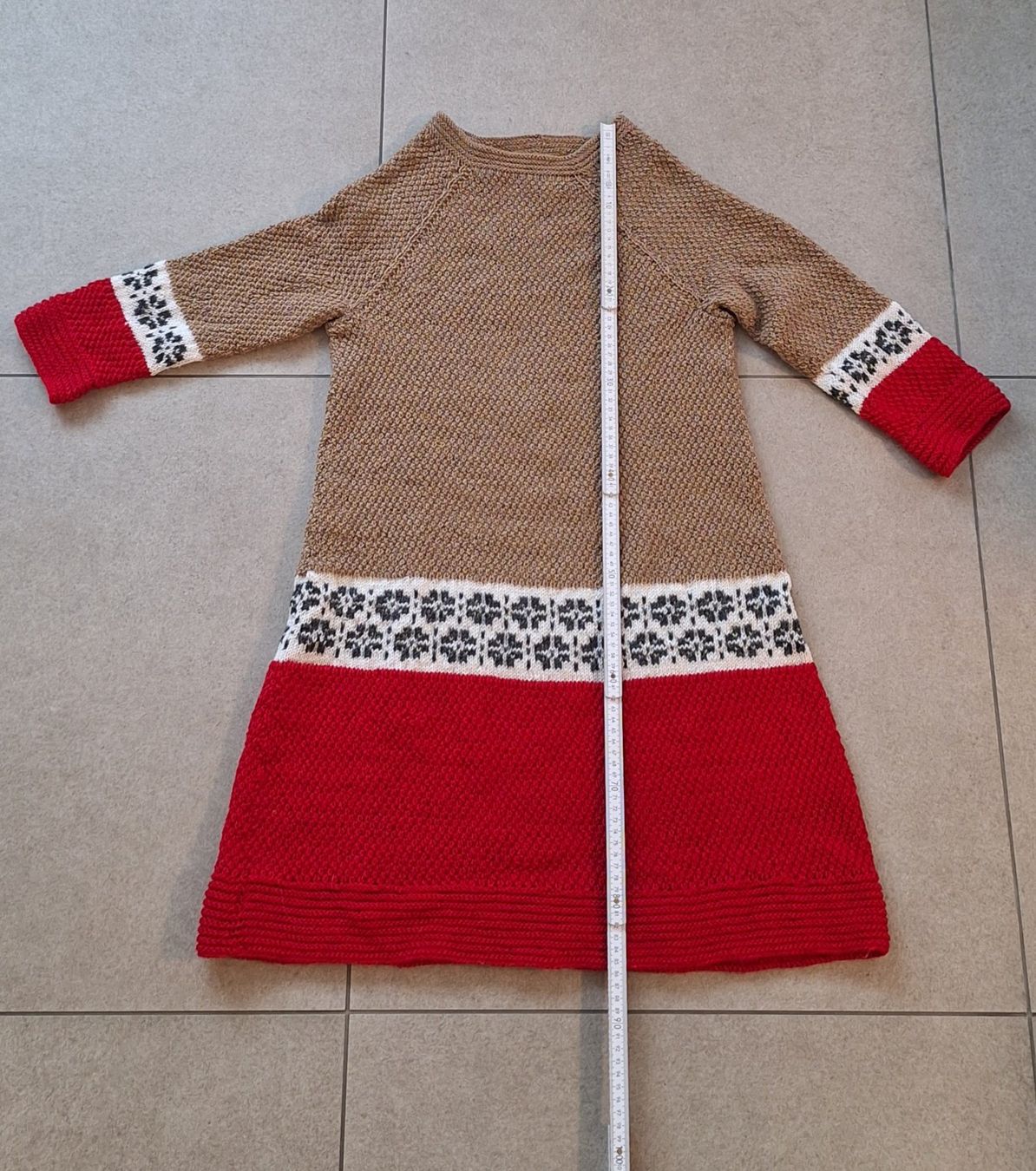 Robes: Handgestricktes Kleid – D'occasion à Muttenz par Wartenberg1958 3