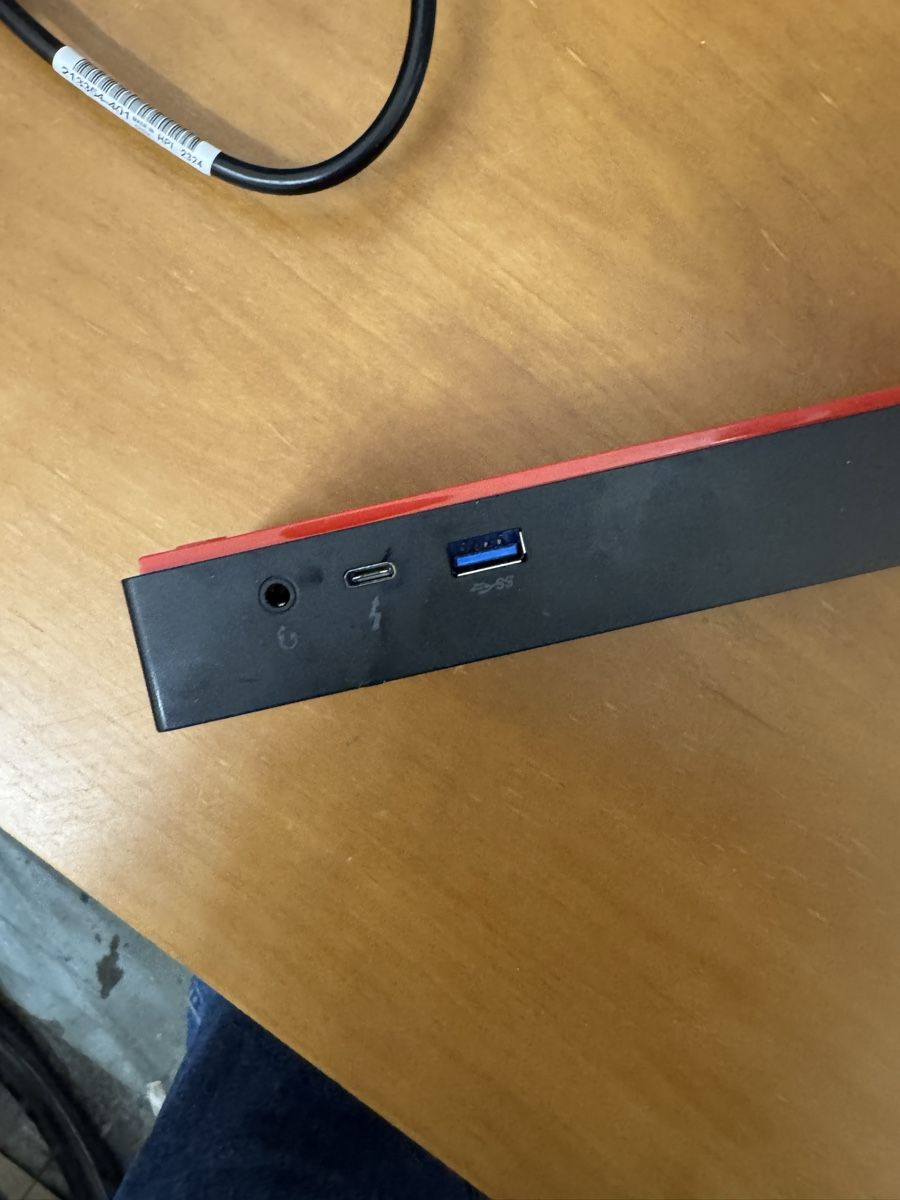 Lenovo Docking station: Lenovo ThinkPad Thunderbolt 3 Dock Gen 2 Type 40AN – Usato da Bern venduto da Chabu07 3