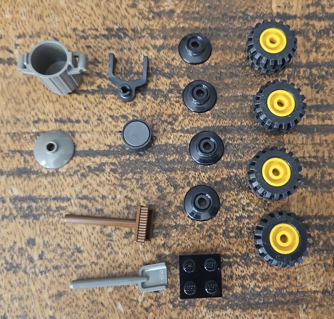 Lego Kit di costruzioni: Lego train 9V Road and Rail Maintenance 4546 – Usato da confignon venduto da chachou79 2