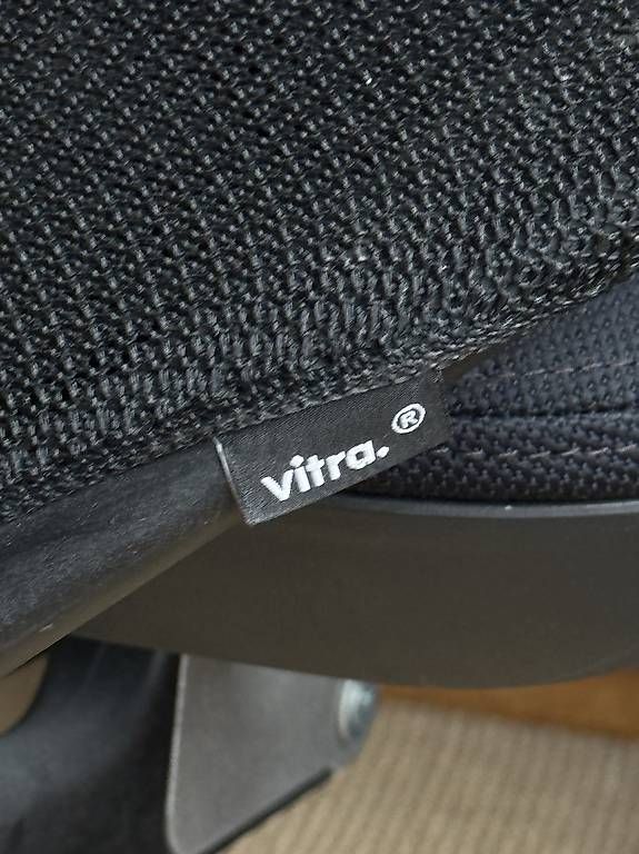 Stühle: Vitra Bürostuhl gratis – Gebraucht aus Kilchberg ZH von noa_yd6m 3