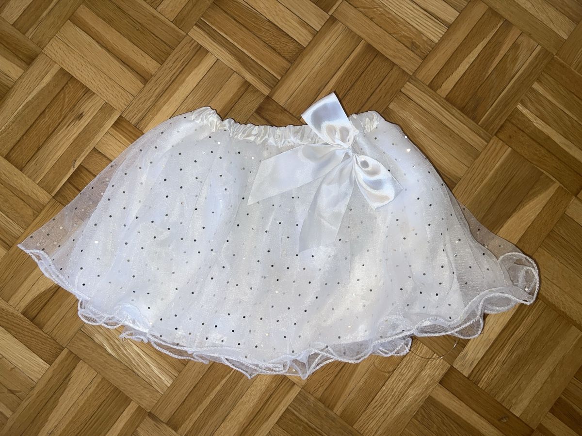Lotti & Set di vestiti: Festliche Sets, Gr. 6/8 Jahre – Usato da Zuchwil venduto da Commander0 4