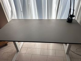 Bigla Sitz-Stehtisch 160x80 stromlos-Schweizer Qualität
