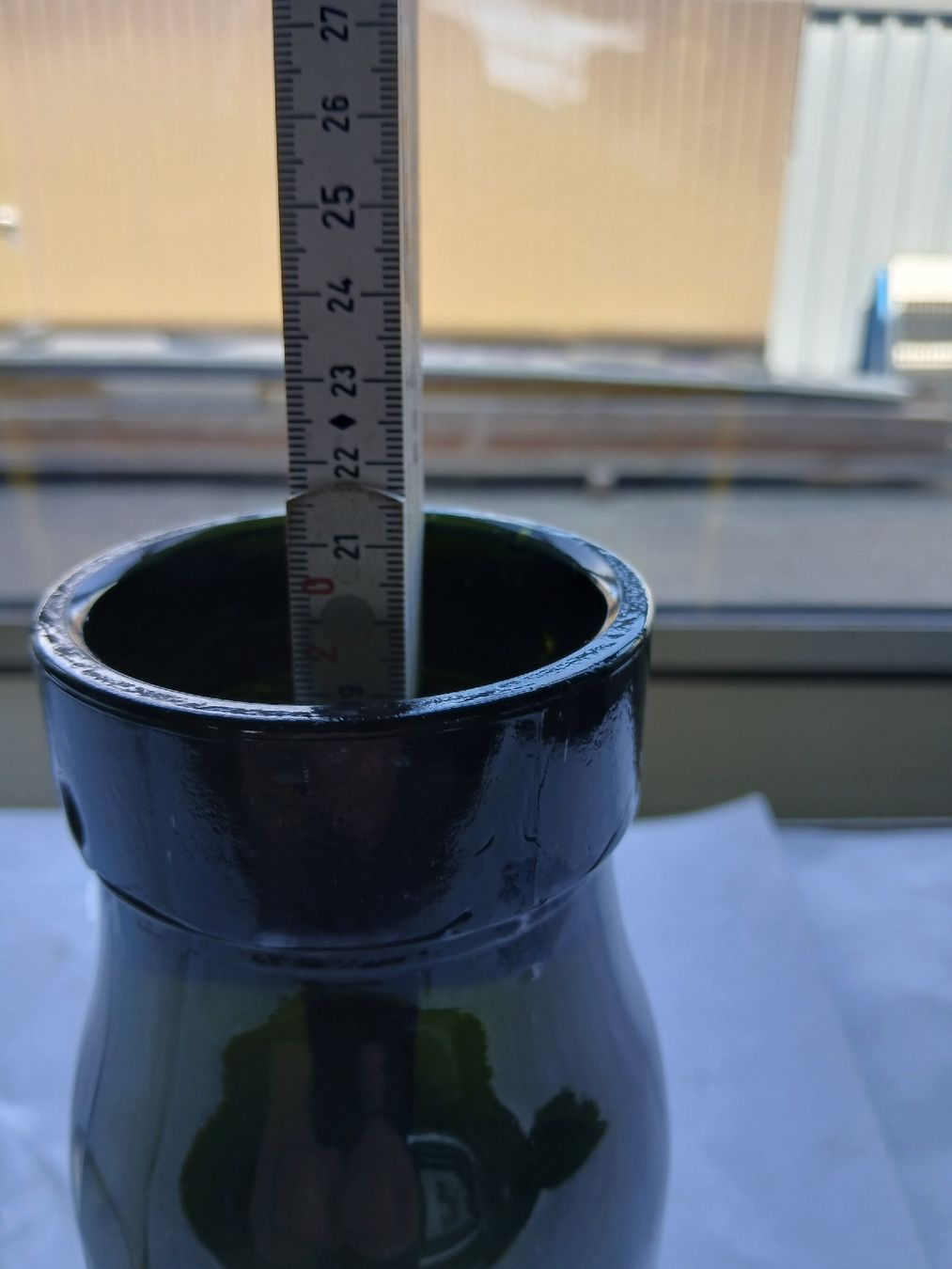 Bottiglie: Glasflasche dunkel, Glasflasche transparent, Masse gemessen – Usato da Langenthal venduto da Egro50 4