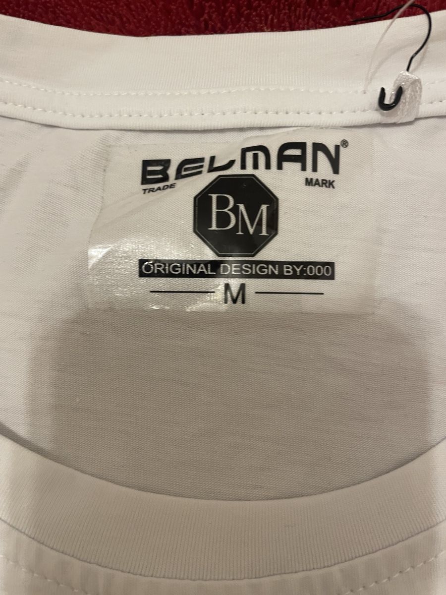 T-shirt: T Shirt – Nuovo (secondo la descrizione) da Berikon venduto da TheMangle 1
