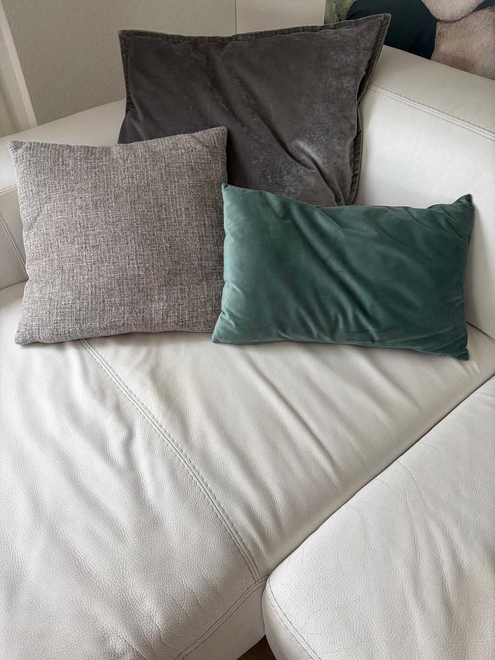 Divani: Ecksofa Leder weiss mit Kissen – Usato da Bremgarten venduto da Nuessli007 1