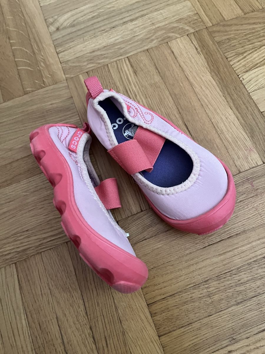 Crocs Chaussures filles: Crocs size 23/24 – D'occasion à Bellevue par utilisatratice