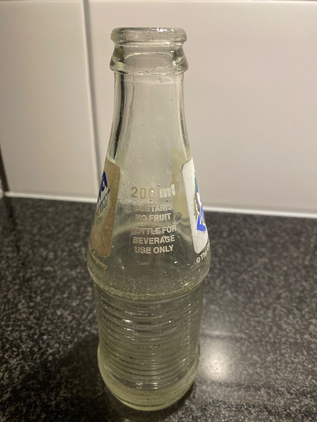 Bottiglie: Fanta Flasche weiss transparent 2dl 1997-2004 – Usato da Büren an der Aare venduto da simsand 2