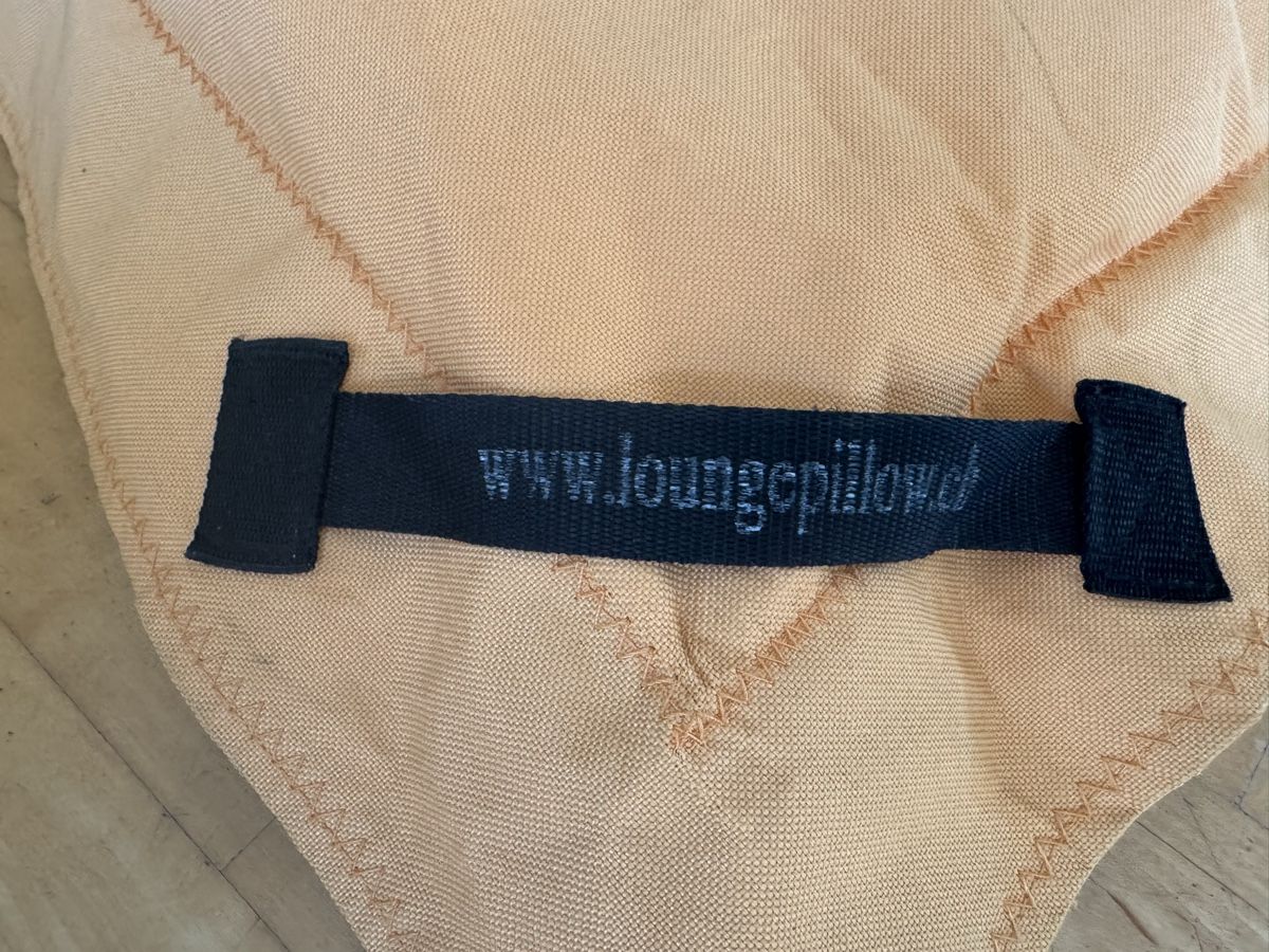 Kissen: Sitzsack Loungepillow orange – Gebraucht aus Biel/Bienne von jge_gjr6 1