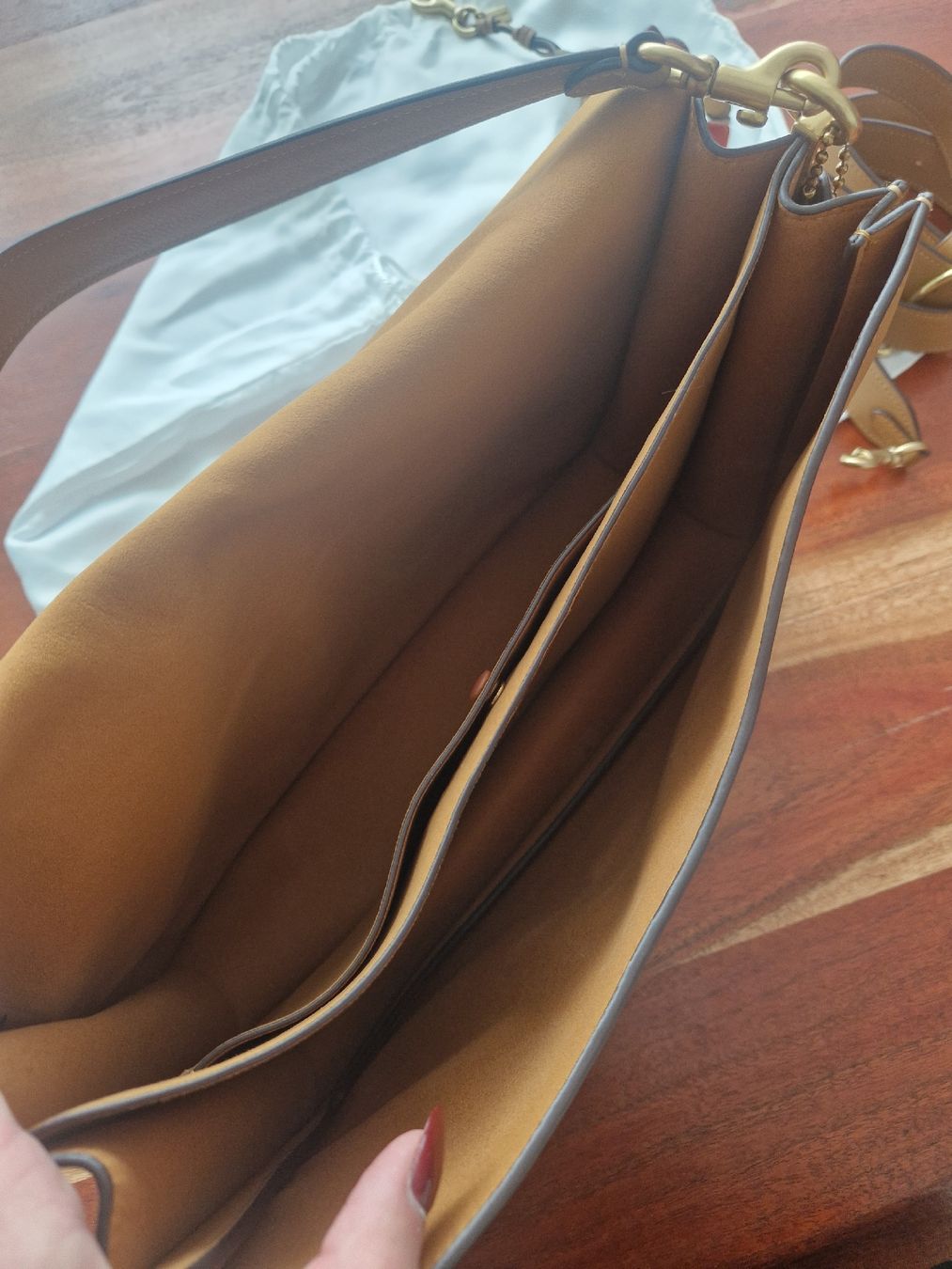 Coach Borse: Coach Tabby Baguette Bag Braun Gold – Usato da Cham venduto da YvonneSecondHand 4