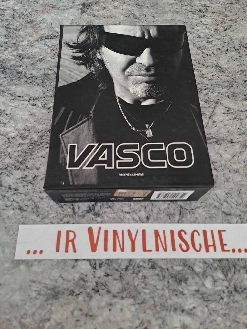 Tous les DVDs: DVD/Buch  VASCO "Le Mie Canzoni" – D'occasion à Uetendorf par Essiggurken