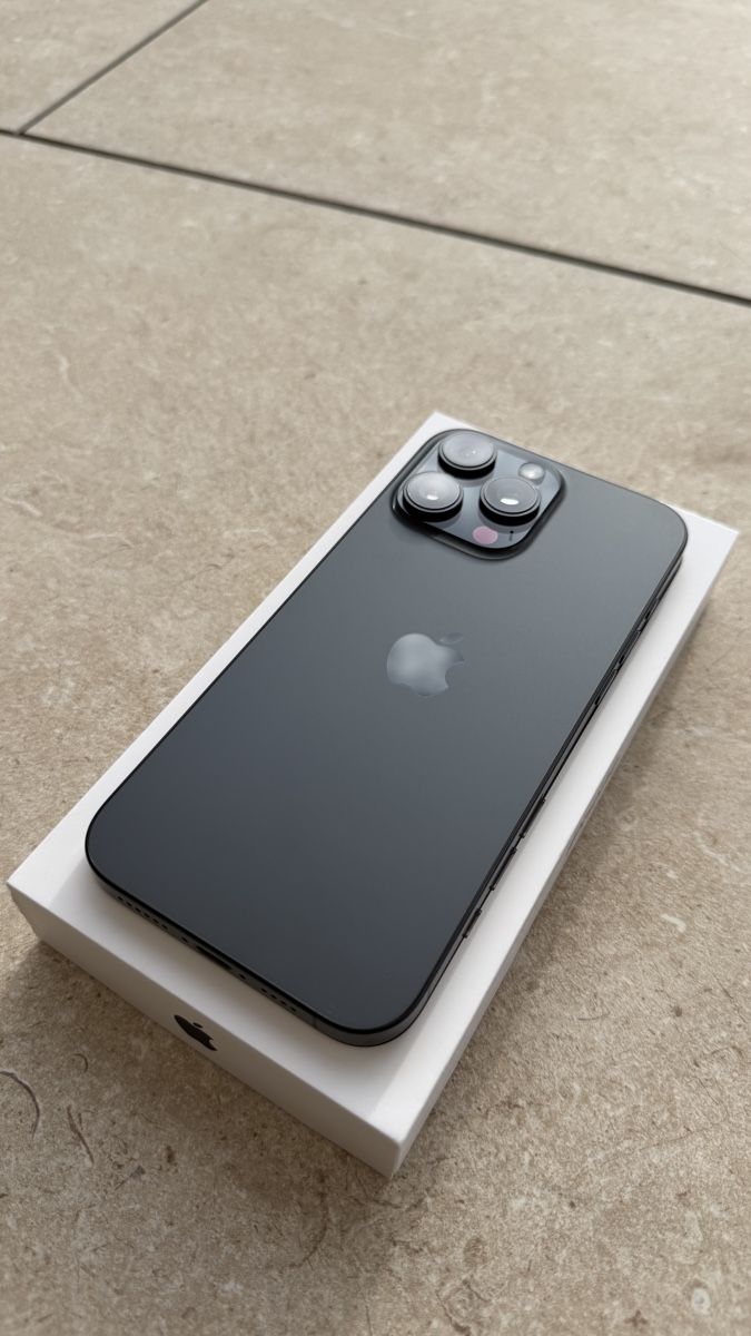 Apple Telefoni cellulari / Smartphones: Iphone 16 Pro Max 512 GB Anthrazit – Usato da Hilfikon venduto da cmxfr 1