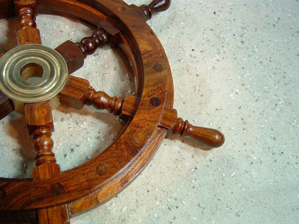 Nautisches Steuerrad Holz Deko - Hellblaue Wanddekoration 28x28cm