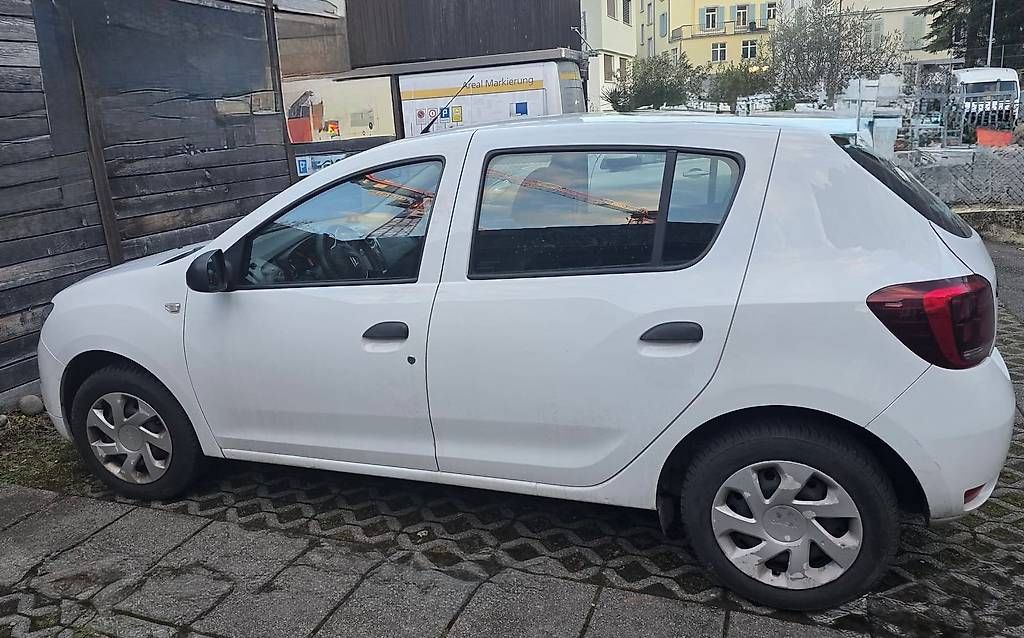 Automobili: Dacia Sandero 2018 – Usato da Luzern venduto da eri_gn85 2