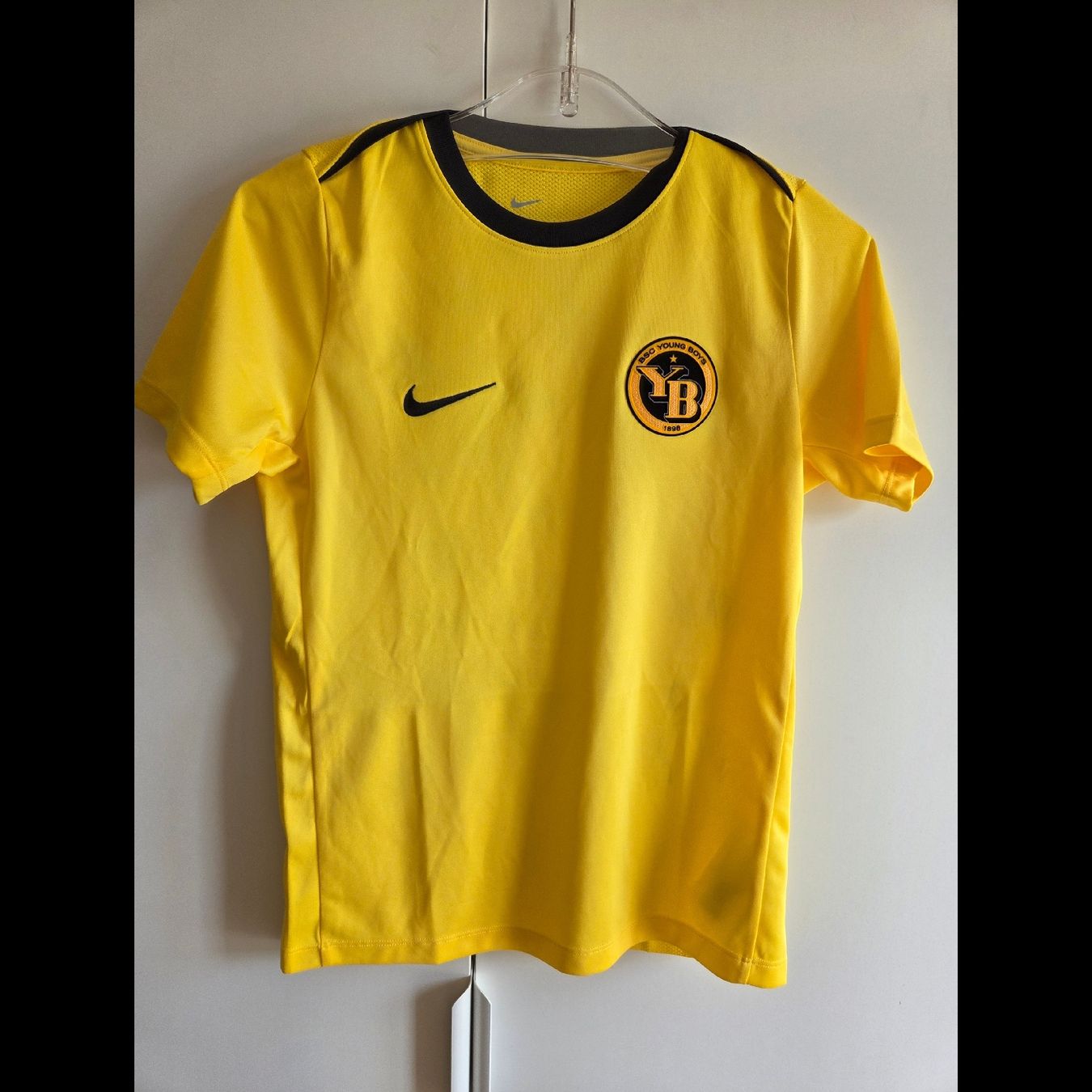 Nike Leibchen & Hosen: Yb training – Neu (gemäss Beschreibung) aus La Chaux-de-Fonds von tur_nkx9