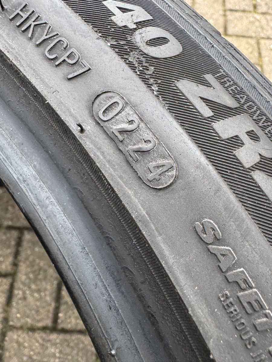 Pneumatici & Ruote complete: 275/40ZR22 Sommerreifen – Usato da Aristau venduto da 020214 4