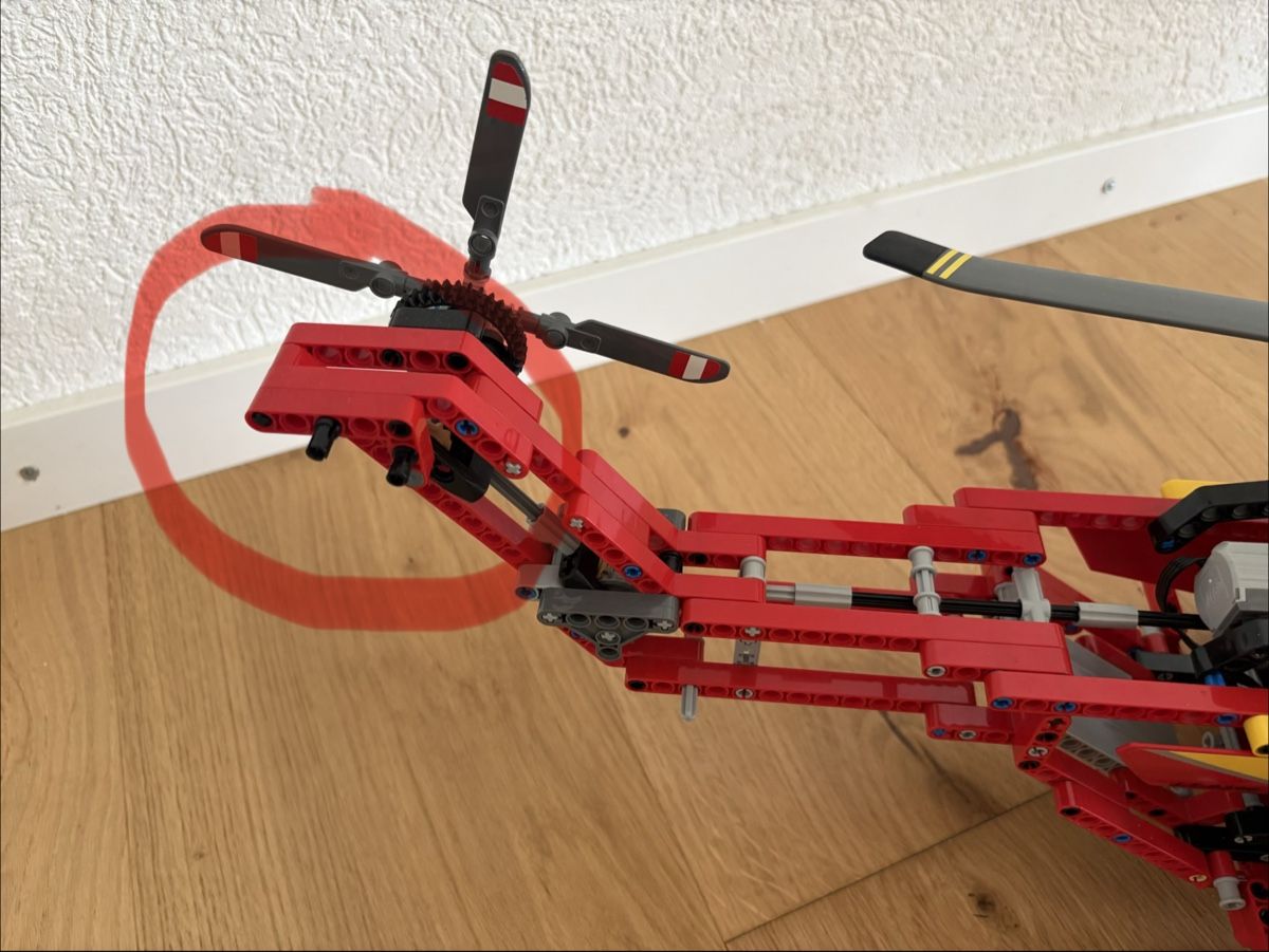 Lego Kit di costruzioni: LEGO Technic 9396 Helicopter mit Anleitungen – Usato da Uster venduto da Carpenter1 5