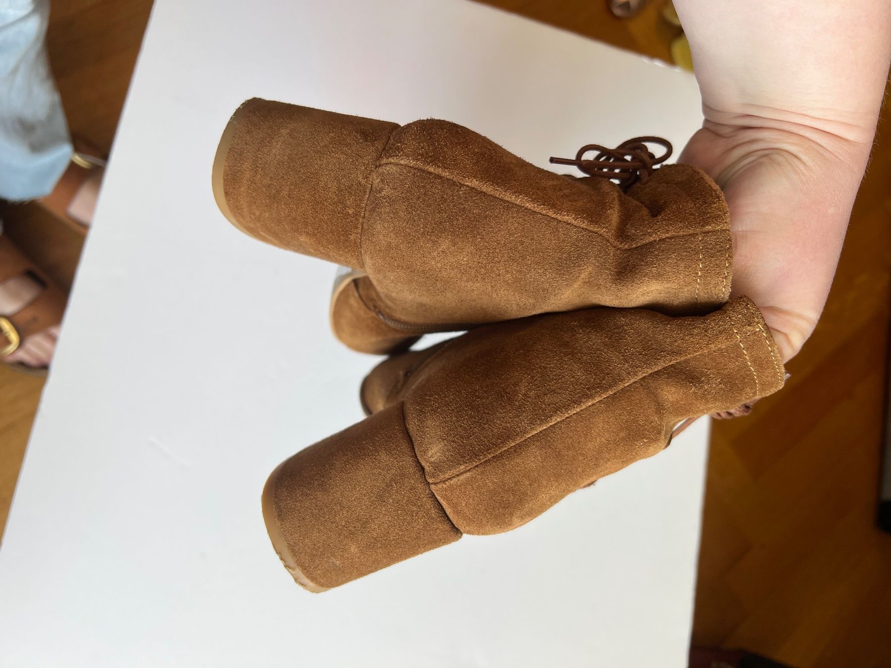 La Redoute Chaussures femmes: Bottines en daim 38 – D'occasion à Neuchâtel par Thesebootsaremadeforwalking 2