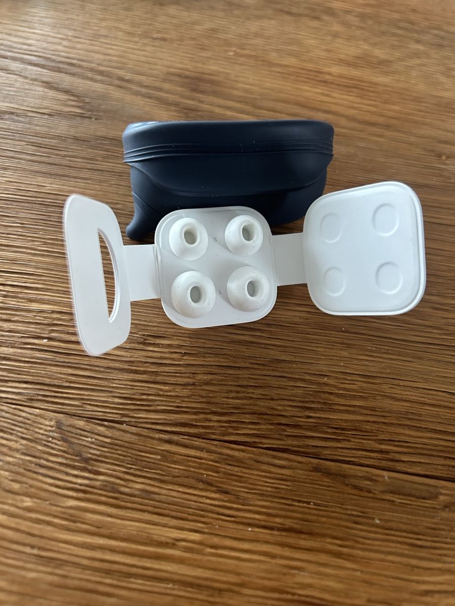 Apple Kopfhörer: Apple AirPods Pro 1st Gen. – Gebraucht aus Uster von  4