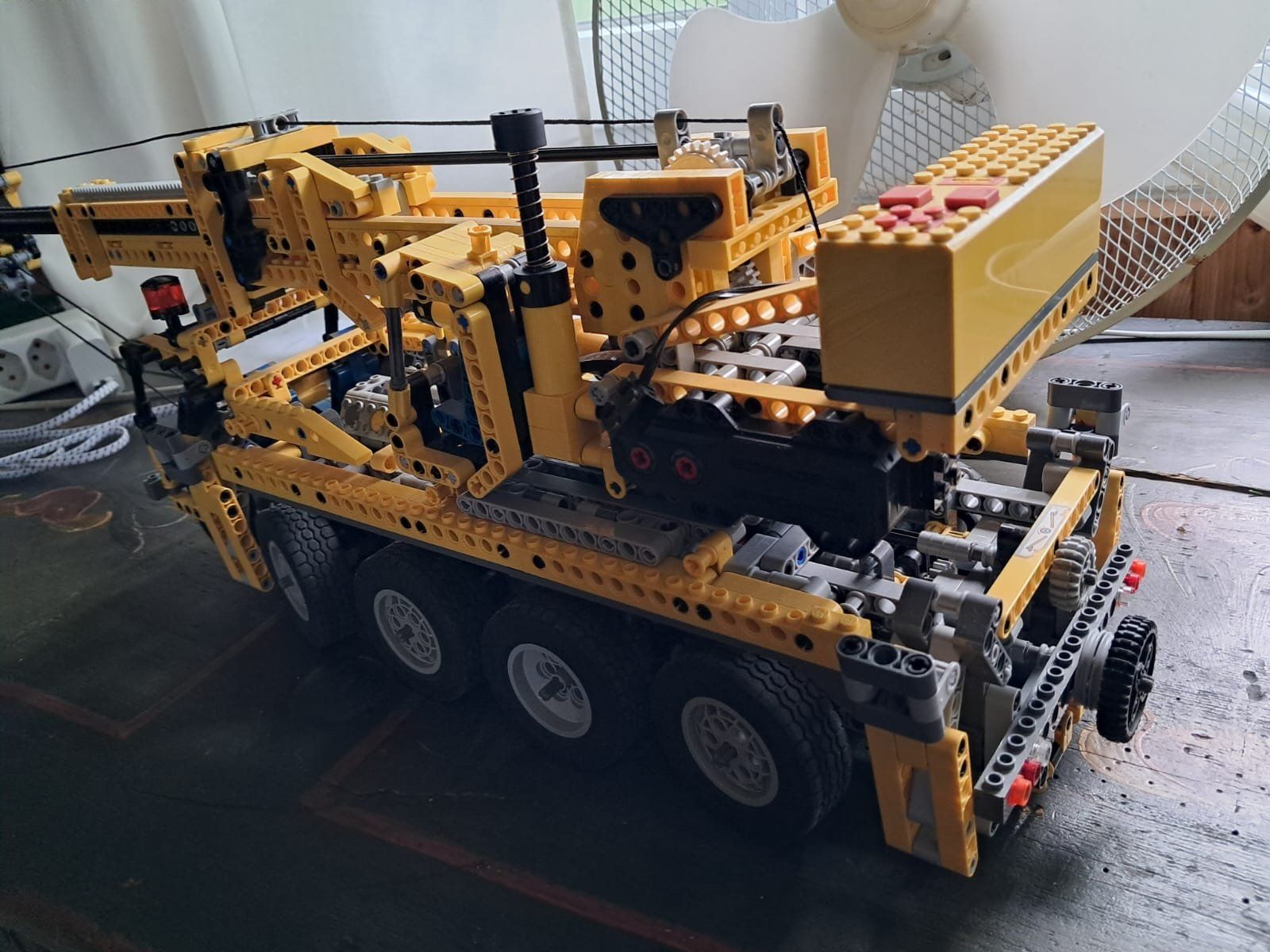 Technics Kit di costruzioni: Lego Technic Kran 8421 – Usato da Walzenhausen venduto da AffHampi 2