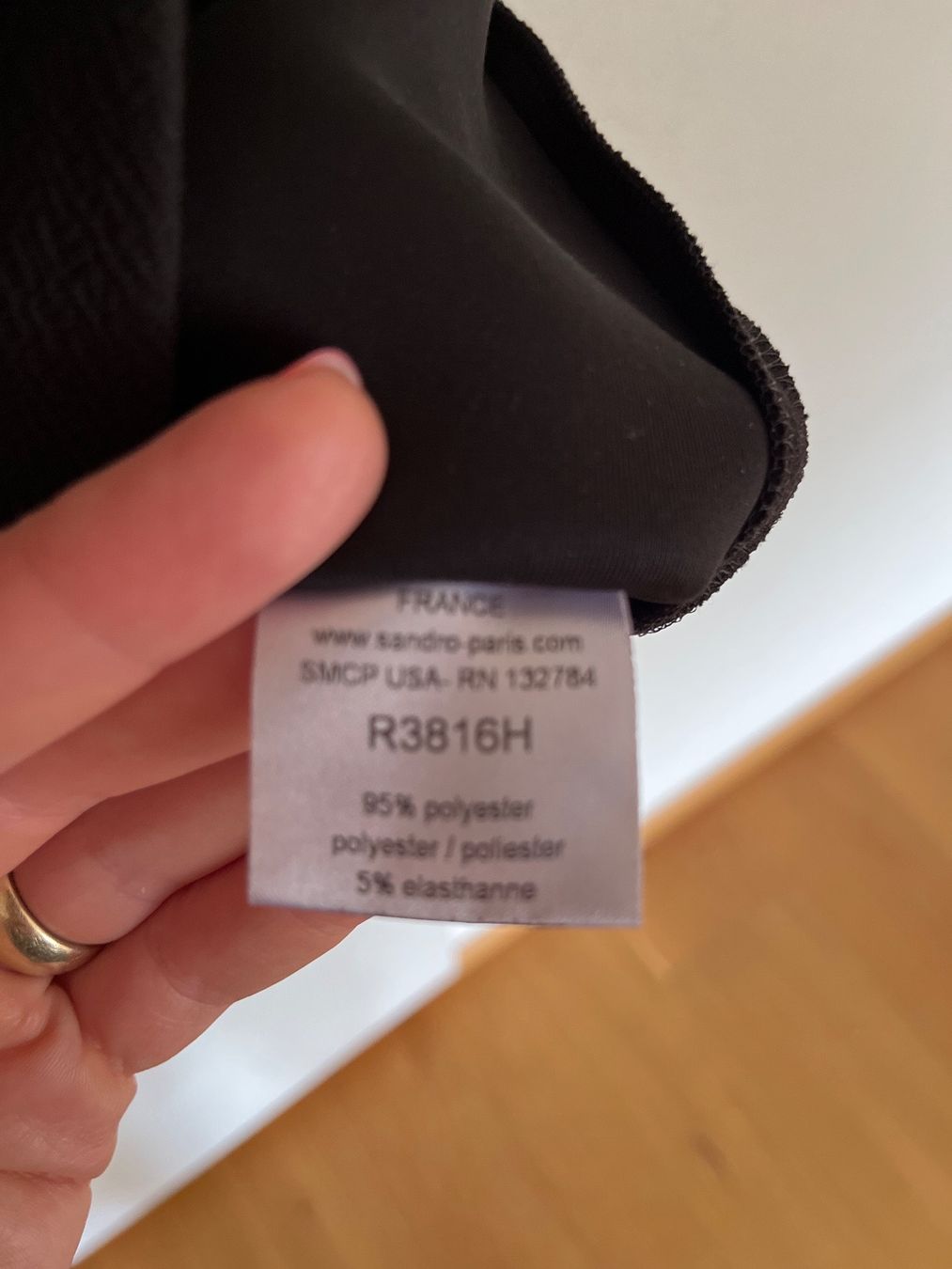 Sandro Vestiti: Kleid Sandro Gr.1, schwarz – Usato da Wädenswil venduto da Iana32 5