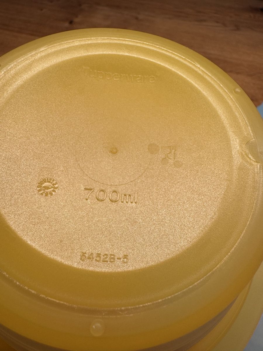 Tupperware Contenitori & Simili: Tupperware faltbare Boxen 950ml und 700ml – Usato da Niederbüren venduto da Oetschli 6