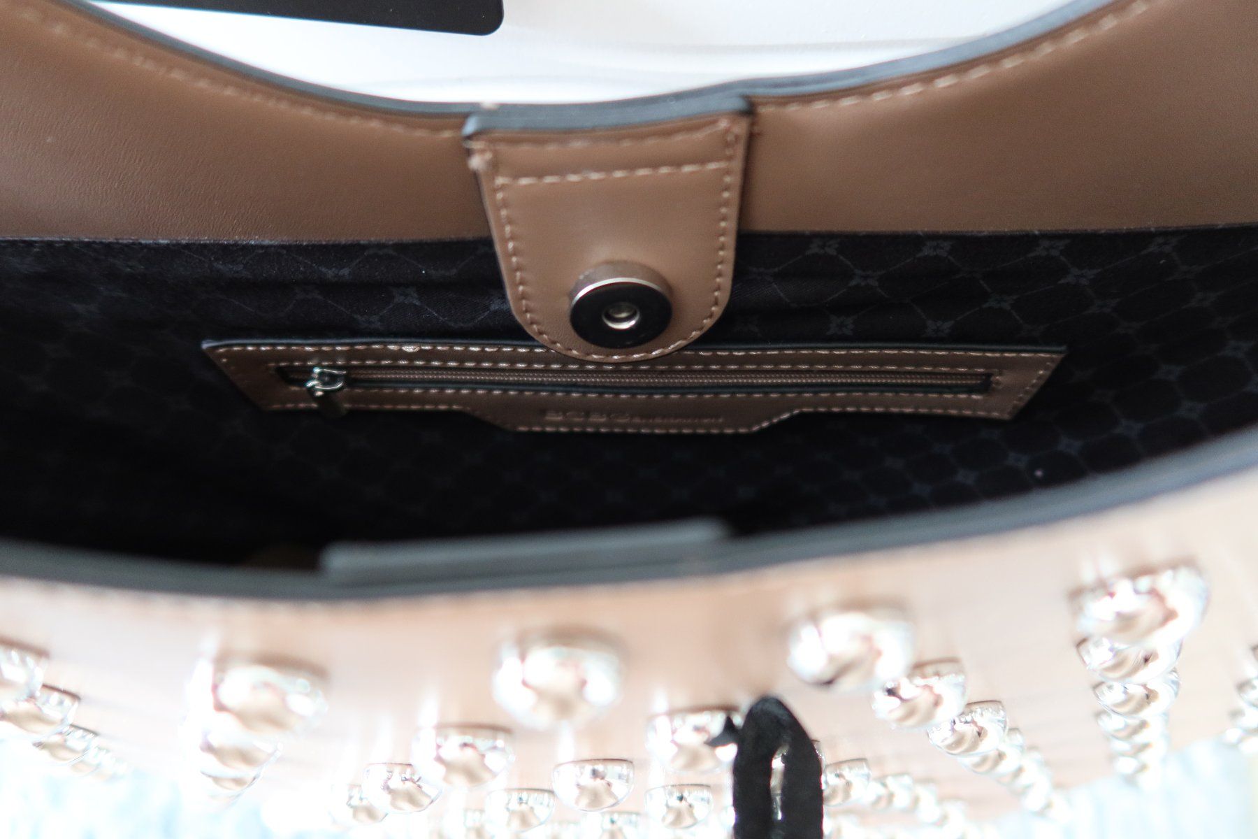 Taschen für Damen: Grosse Tasche von BCBGeneration, haselnussbraun, NEU – Neu und originalverpackt aus Zürich von Piki7 7