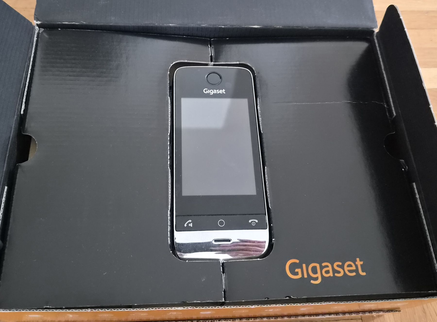 Gigaset Telefoni: Gigaset SL910A Premium DECT Telefon mit Touchscreen – Usato da Dübendorf venduto da RoboAnd 2