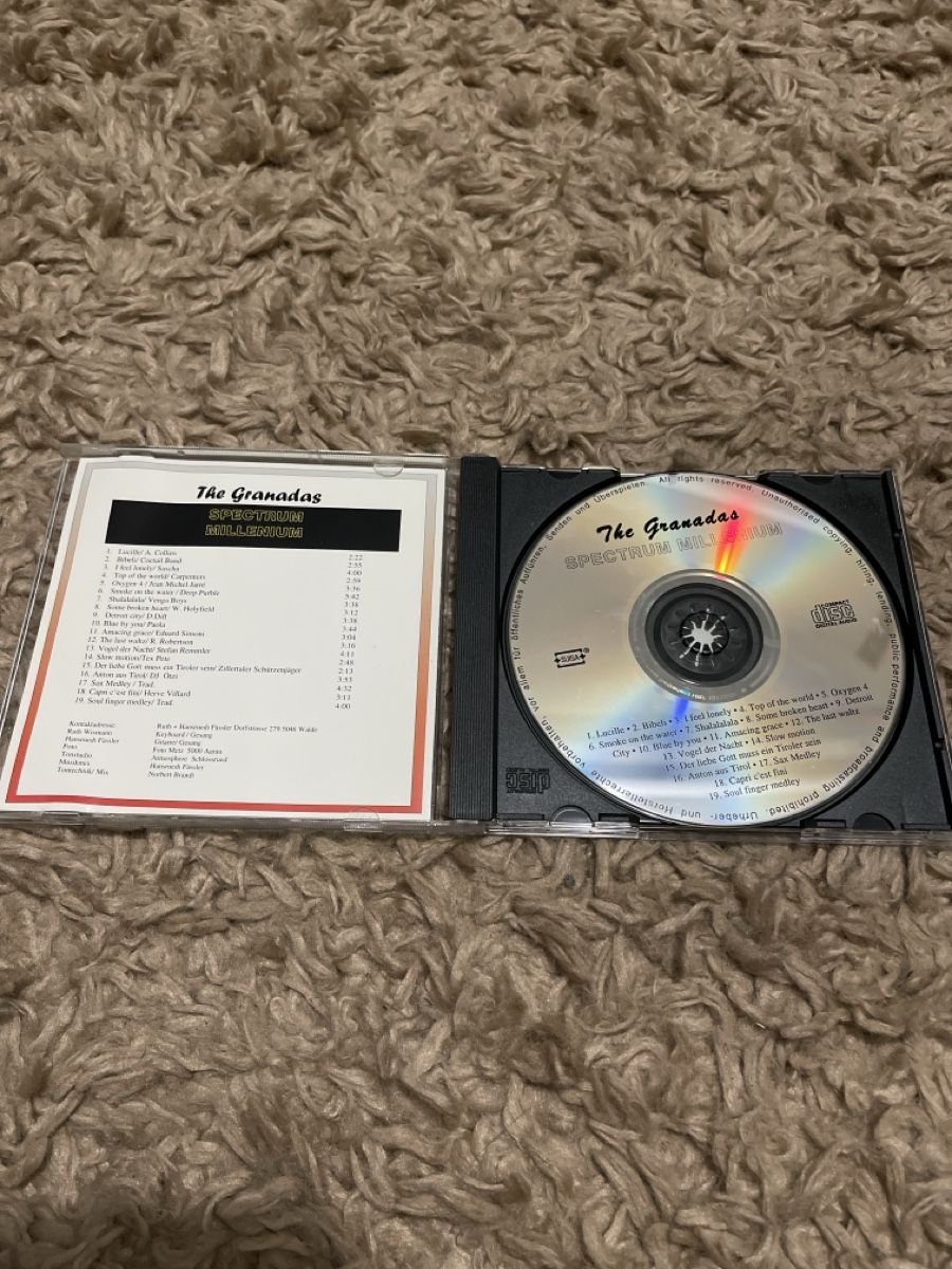 CDs: The Granadas - Spectrum Millenium - CD - Top Zustand – D'occasion à Unterkulm par AnoliOccasion 1