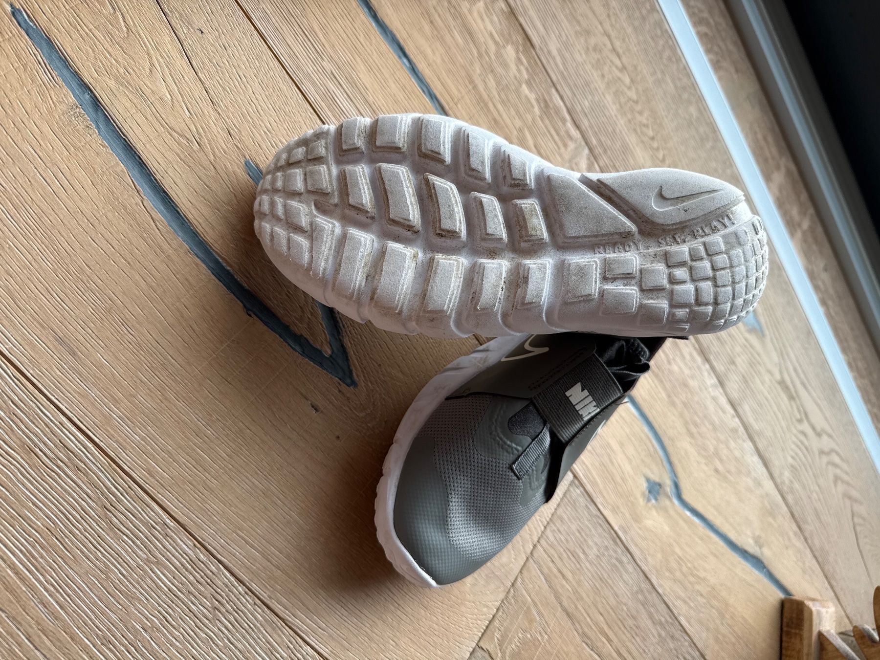 Nike Scarpe da uomo: Nike Sportschuhe Gr. 36 – Usato da Himmelried venduto da Dievole 1