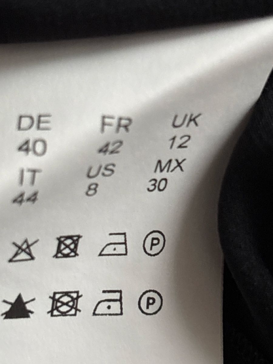 Hugo Boss Kleider: Hugo Boss Kleid, Kleid mit Blumenmuster – Gebraucht aus langenthal von rundholz7 8