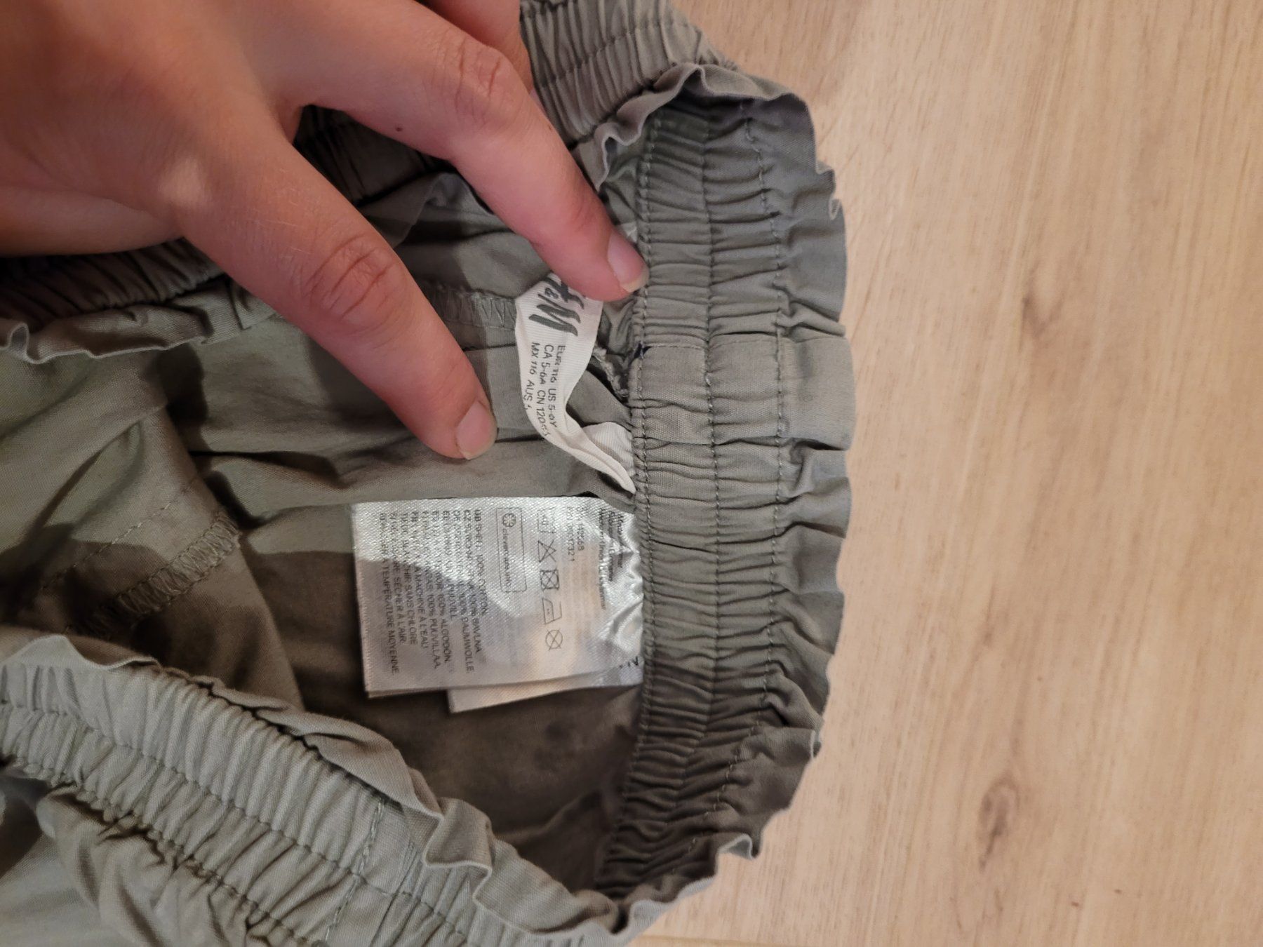 Pantaloni: Leichte Hose Grösse 116 – Usato da Lupsingen venduto da sta_wgg5 3