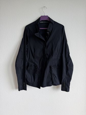 Une veste légère de Rundholz en lin et coton