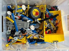 Lego Technic Konvolut 2,5 kg: Motor, Balken, Zahnräder etc.
