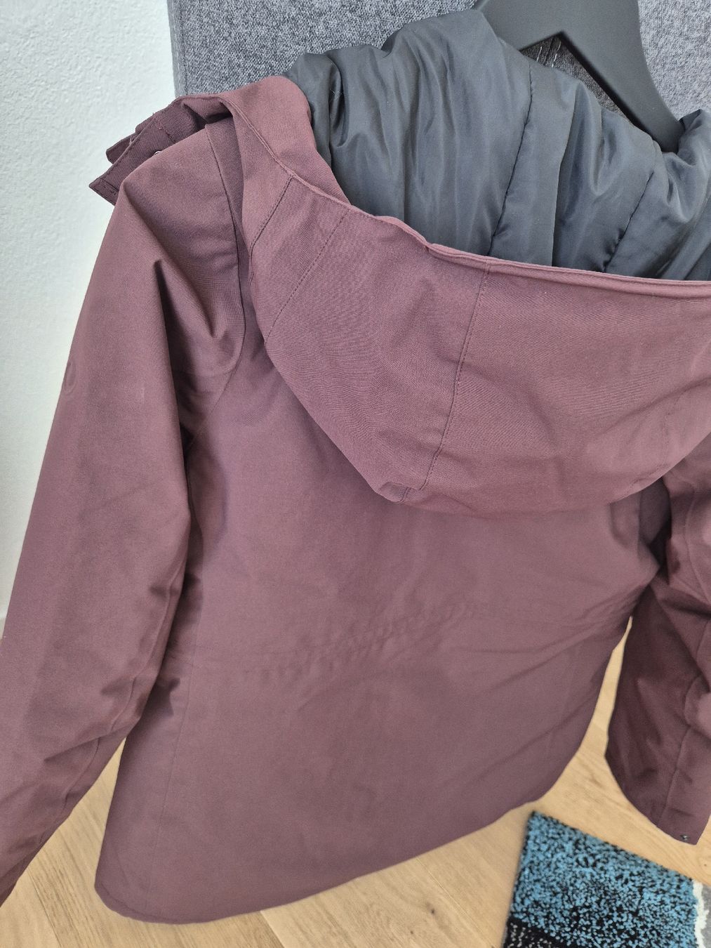 Sherpa Giacche: Sherpa-Frauen-Jacke – Usato da Altstätten SG venduto da Shila8schwarz 1