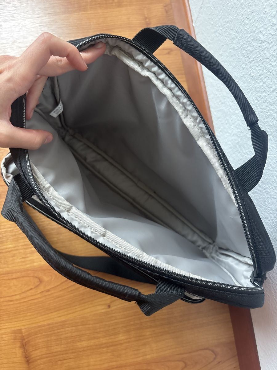 Valigie & Borse: Onit Laptop bag – Nuovo (secondo la descrizione) da Embrach venduto da arg_wy2k 2