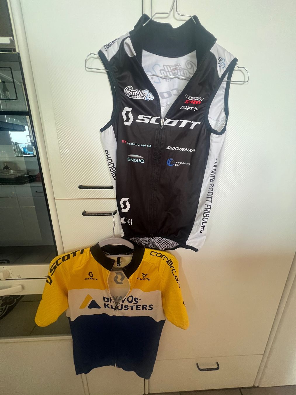 Scott Canottiere & Pantaloni: 2 maillots de  cyclisme  taille xs – Usato da Lugnorre venduto da jul_lnh6