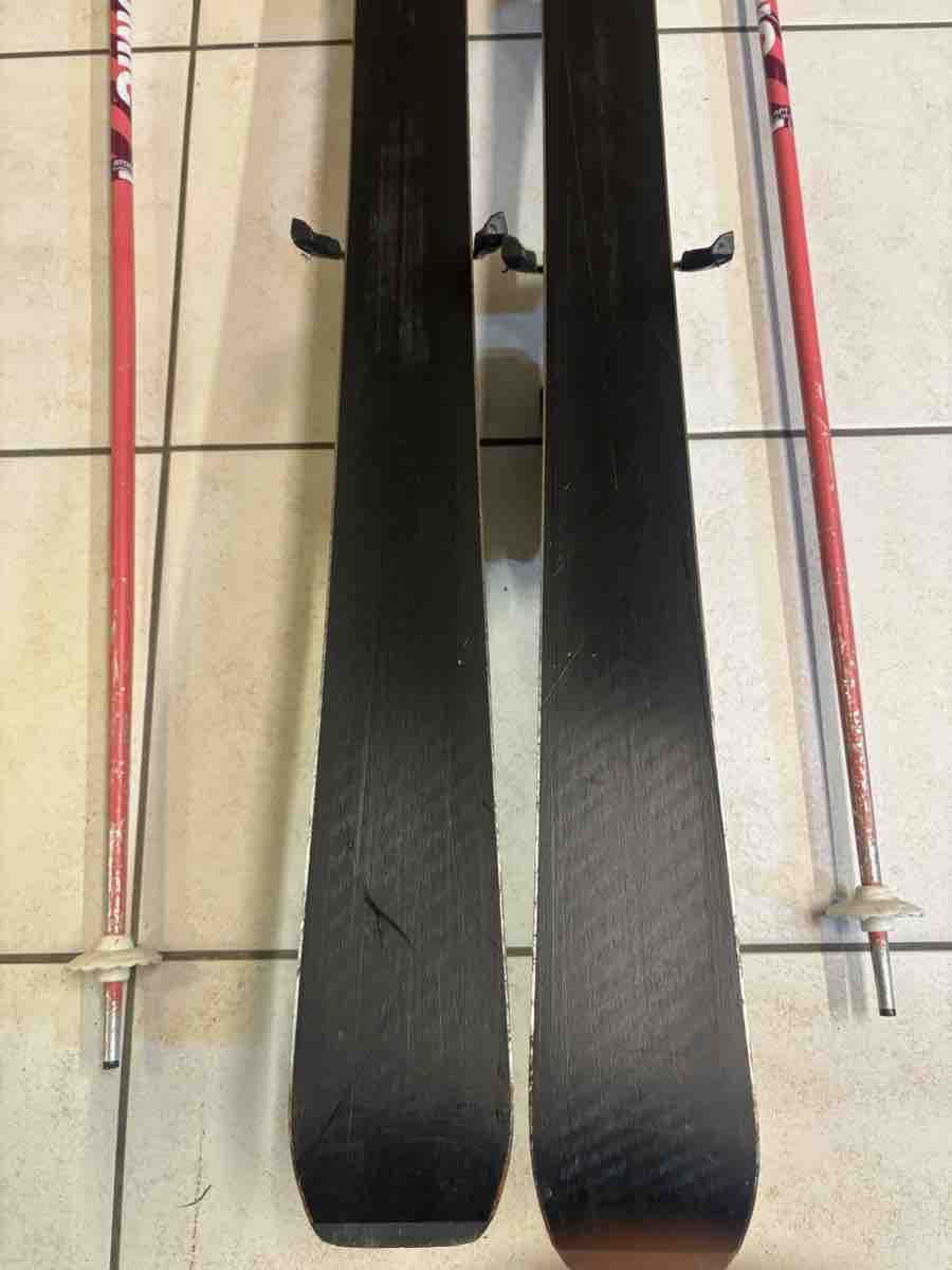 Atomic Vantage JR-X Kinder-Ski 140cm mit Stöcken 105cm (D'occasion) à ...