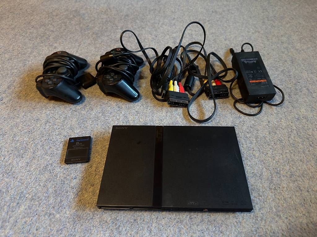 Konsolen: Playstation 2 slim inkl. Controller, Spiele, etc – Gebraucht aus Wil SG von JoRaHa 2