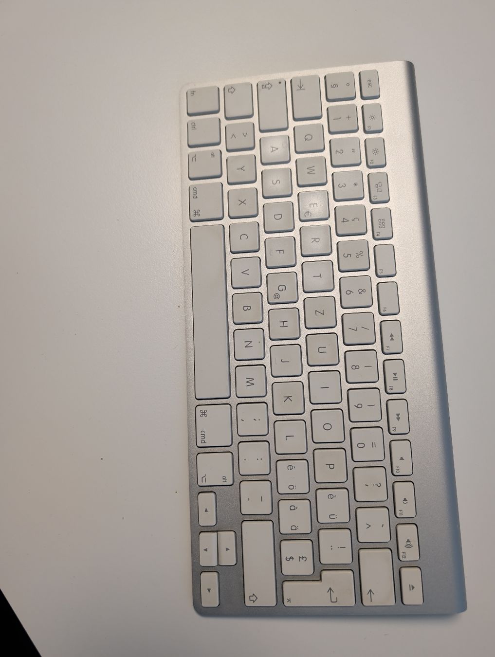 Apple Claviers: Apple Magic Keyboard - guter Zustand - Schnäppchen sichern! – D'occasion à Pfäffikon SZ par jer_6mmr 1