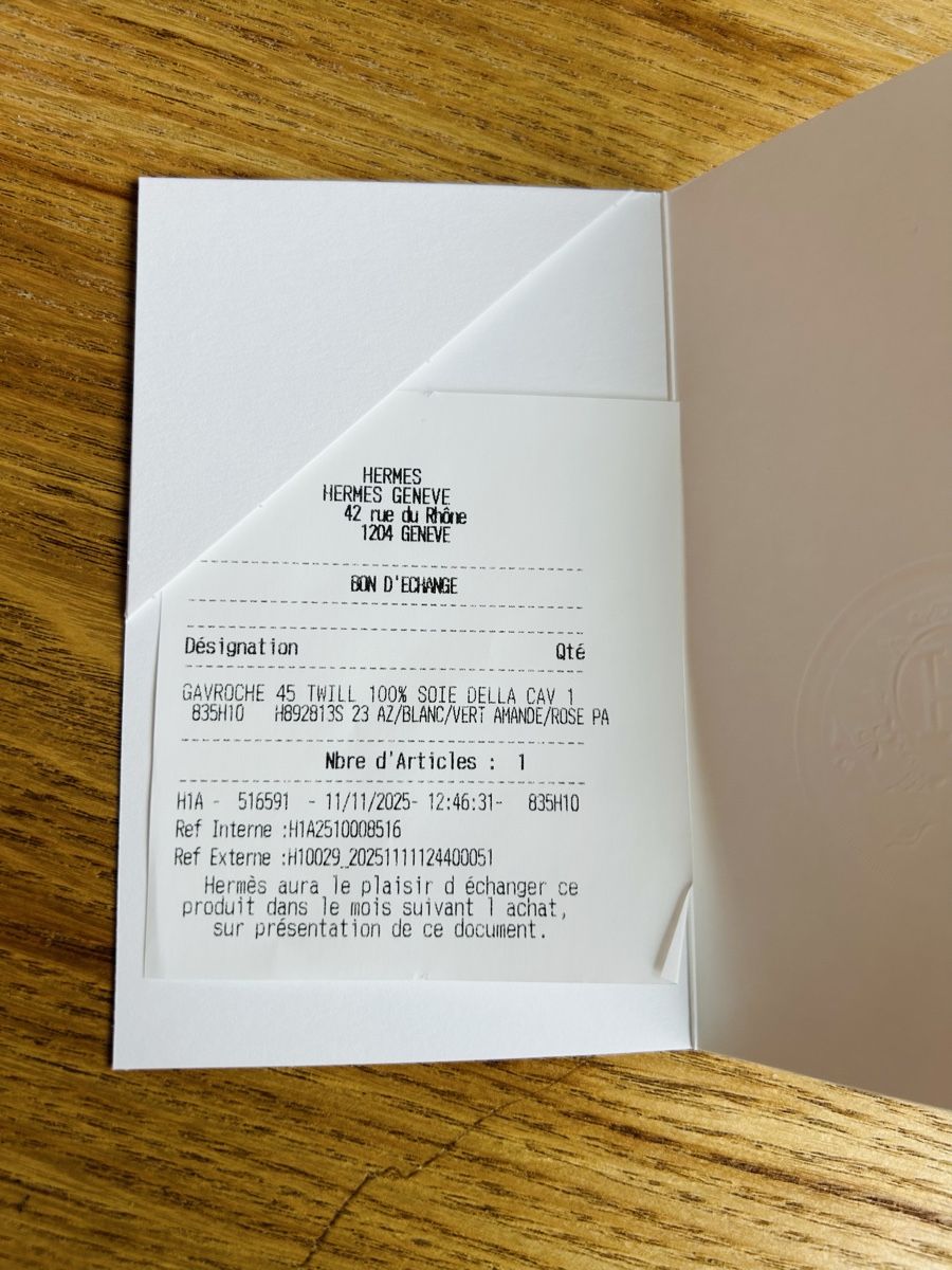Hermès Foulards, Tücher & Schals: NEW Hermes gavroche silk 100% 42x43cm – Neu und originalverpackt aus Chavannes-de-bogis von nas_7xbg 5