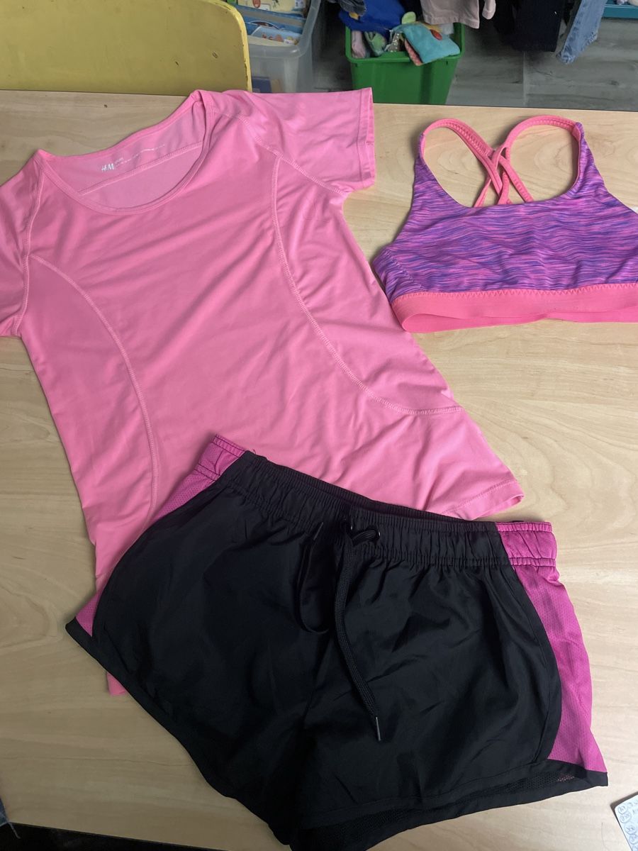 H&M Lotti & Set di vestiti: Süsses H&M Sportset Gr.170 – Usato da Obergerlafingen venduto da cabo4