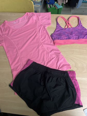 Süsses H&M Sportset Gr.170